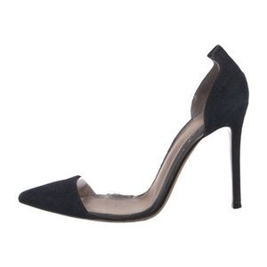 GIANVITO ROSSI
D'Orsay Pumps
Pointed-Toes
Stiletto Heels
Heels: 4.75"